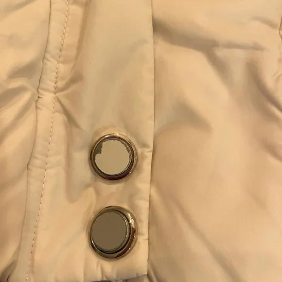 SOLD🛍️🛍️🛍️down jacket - Picture 5 of 9